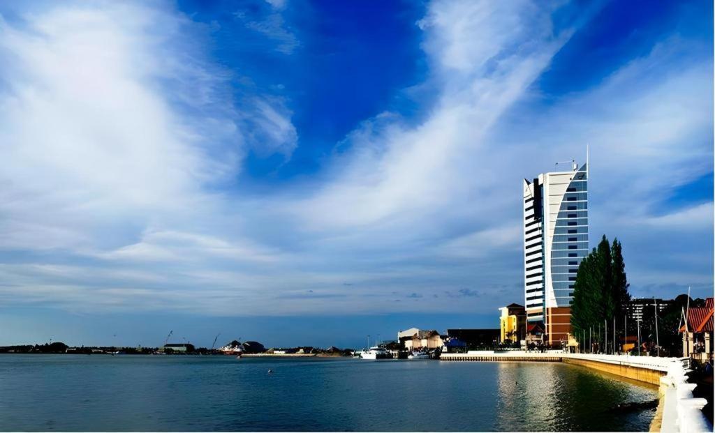 Felda Residence Kuala Terengganu Exterior foto